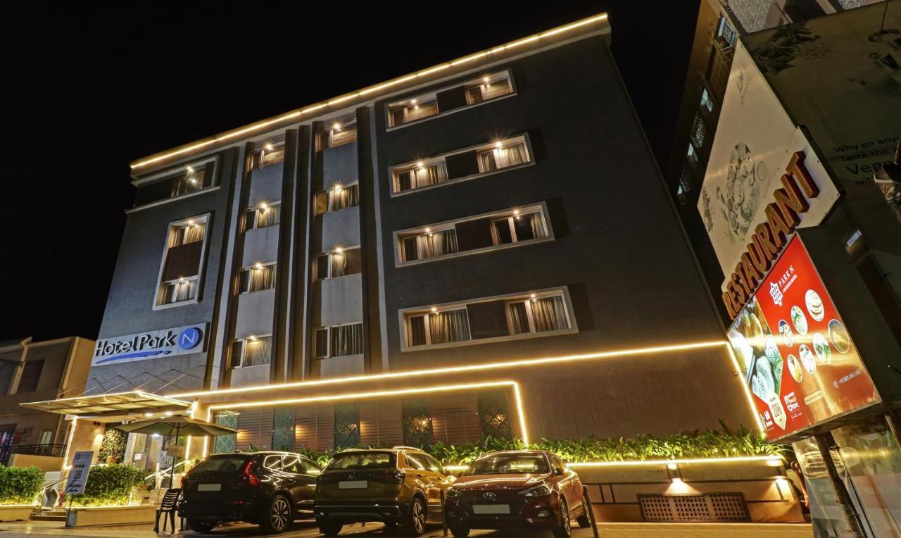 Treebo Tryst Park N Hotel วิเจยาวารา ภายนอก รูปภาพ